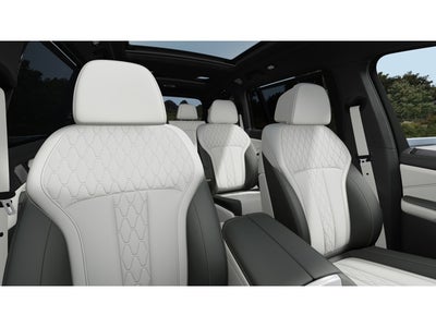 2027 BMW X7 M60i