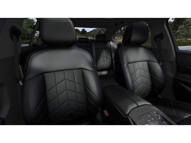 2027 BMW 550e Base