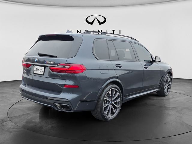 2022 BMW X7 M50i