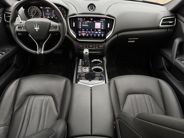 2023 Maserati Ghibli Modena Q4