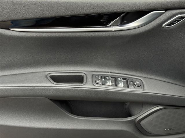 2023 Maserati Ghibli Modena Q4