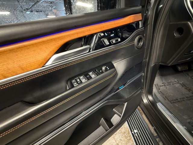 2023 Jeep Grand Wagoneer Series III