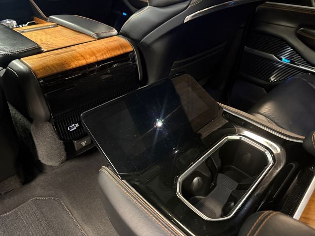 2023 Jeep Grand Wagoneer Series III