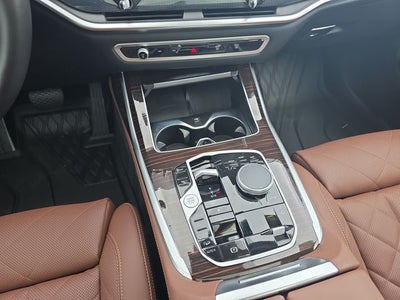 2027 BMW X7 xDrive40i