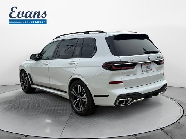 2025 BMW X7 M60i