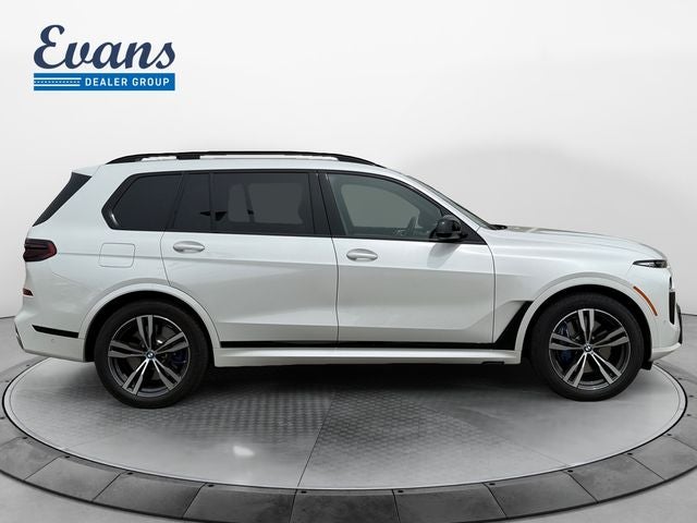 2025 BMW X7 M60i