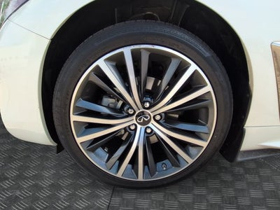 2022 INFINITI Q60 LUXE