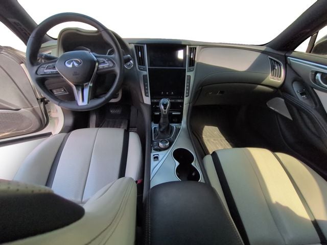 2022 INFINITI Q60 LUXE