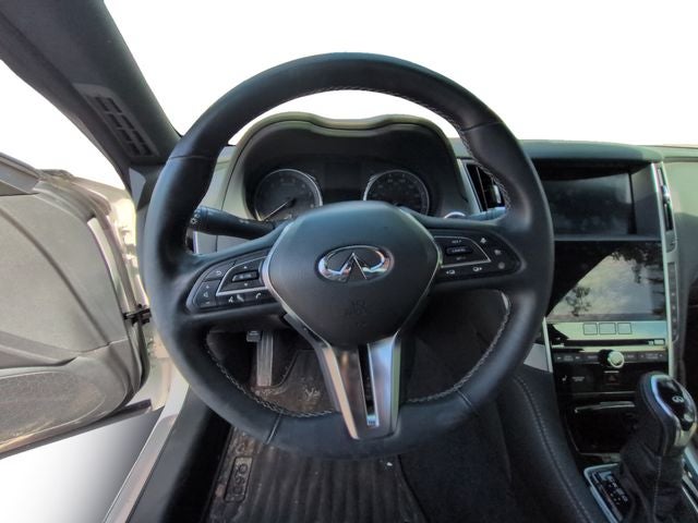 2022 INFINITI Q60 LUXE