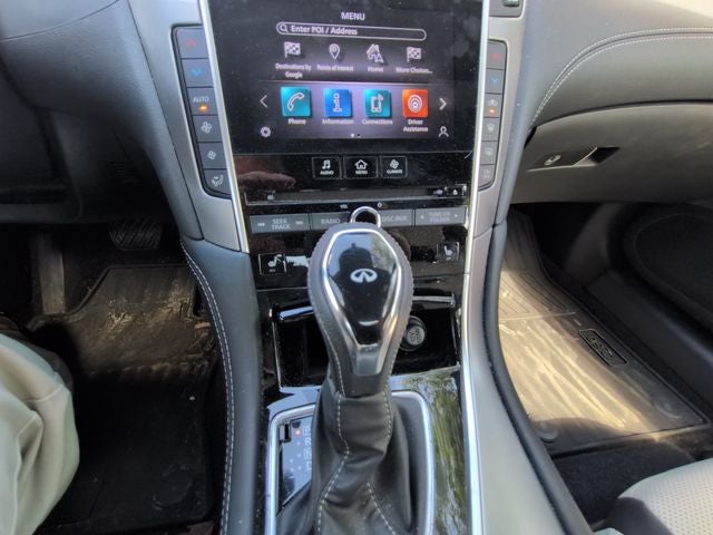 2022 INFINITI Q60 LUXE
