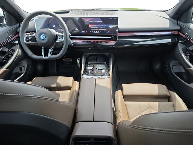 2027 BMW 5 Series 550e xDrive