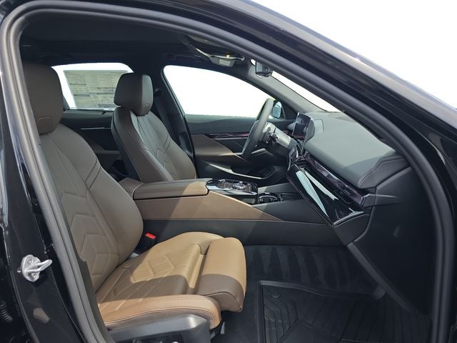 2027 BMW 5 Series 550e xDrive