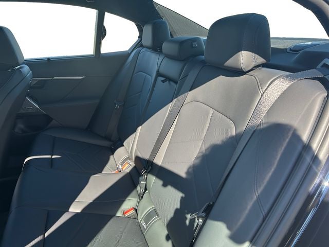 2026 BMW 5 Series 550e xDrive