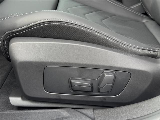 2025 BMW 2 Series Base