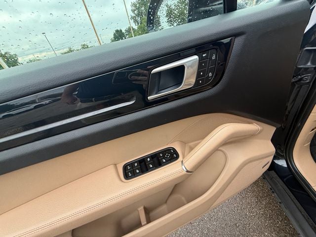 2022 Porsche Cayenne Platinum Edition