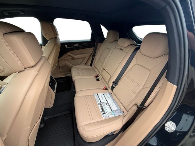 2022 Porsche Cayenne Platinum Edition