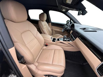 2022 Porsche Cayenne Platinum Edition