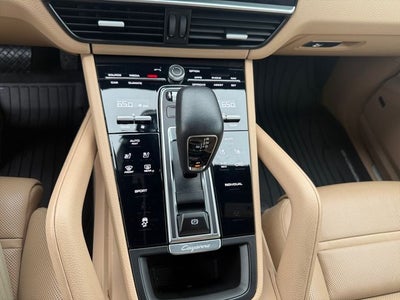 2022 Porsche Cayenne Platinum Edition
