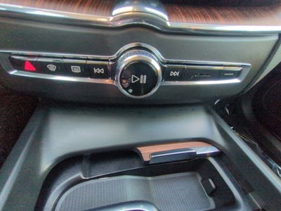 2024 Volvo XC60 Recharge Plug-In Hybrid Ultimate